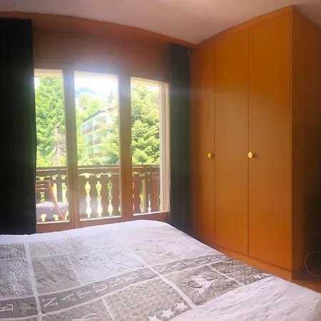 Two Bedroom By Moubra Lake With Fireplace And Great Views *